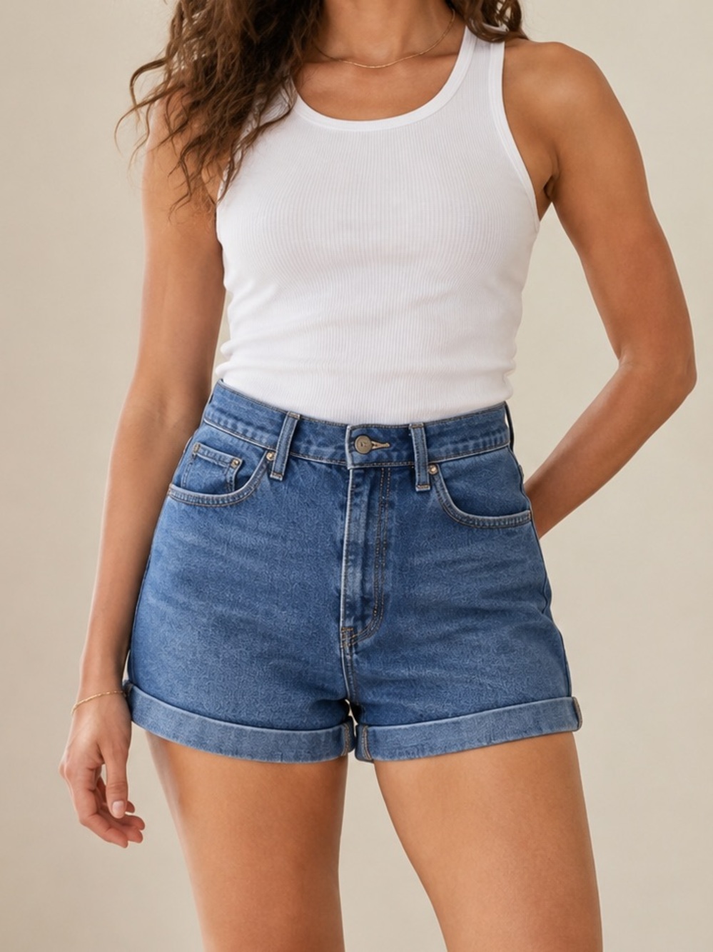Levi’s High Rise Cuffed Denim Shorts Medium Wash Size 32